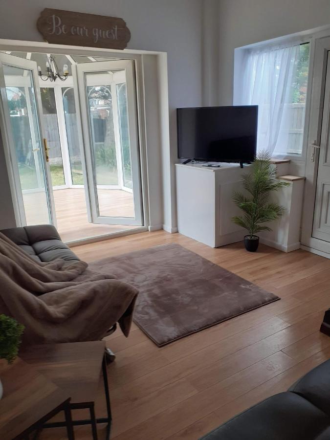 Plum Tree Cottage, Kinmel Bay Extérieur photo